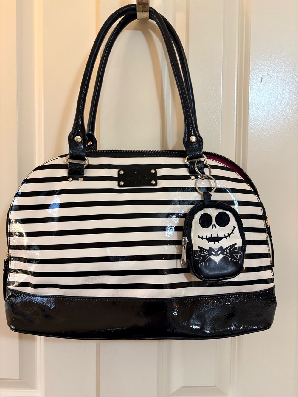 Kate Spade, large Striped Black & White Dome Satchel Handbag w/small coin purse